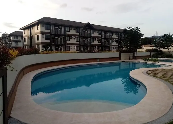 Racky's Condotel - Type With Vibe * Manila